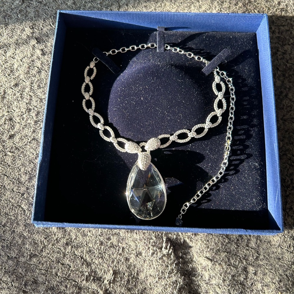 Swarovski Selma Necklace with Crystal Pendant New in the box